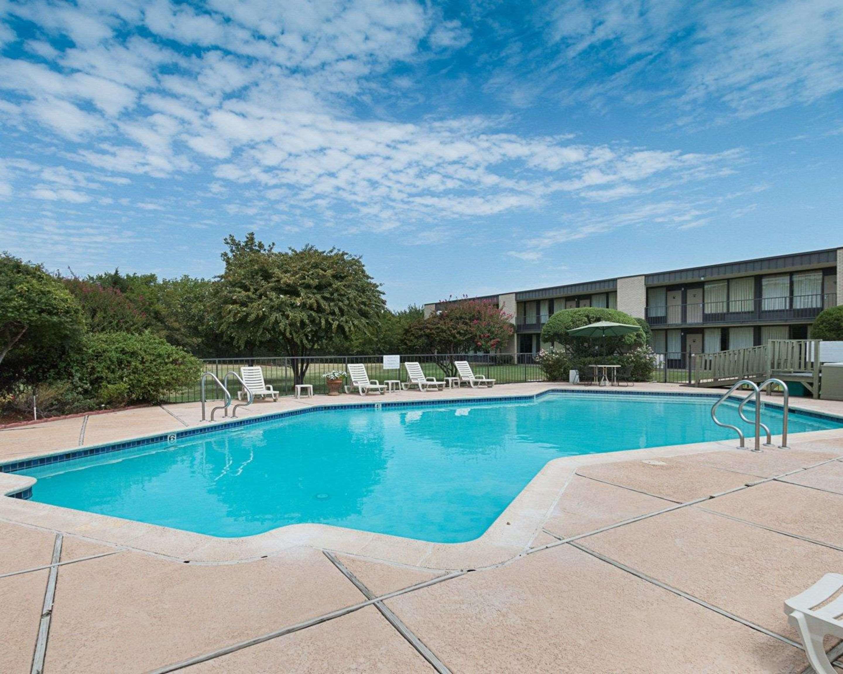 Quality Inn Ennis Luaran gambar