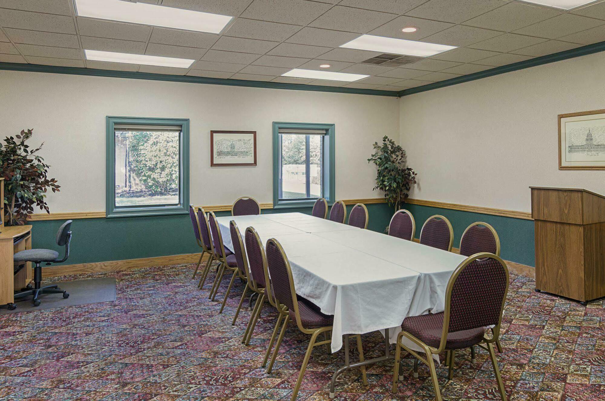 Quality Inn Ennis Luaran gambar